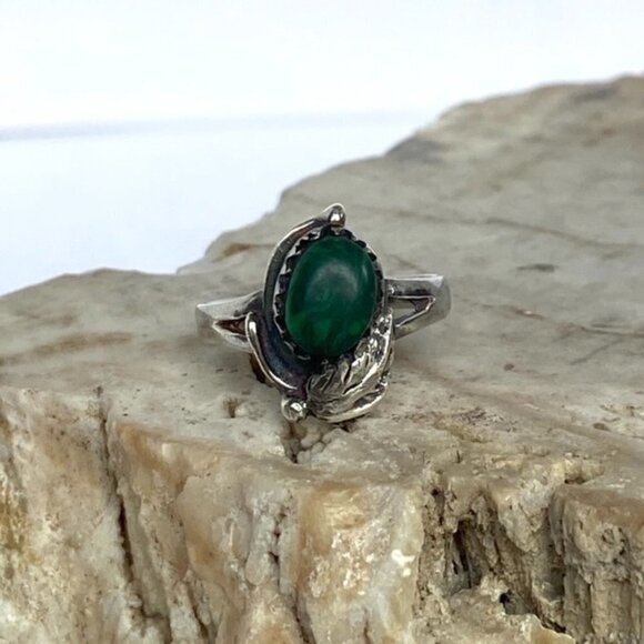 Sterling Silver 925 Southwest Oval Bezel Set Malachite Ring Leaf Accent Size 5.5 - Picture 4 of 16